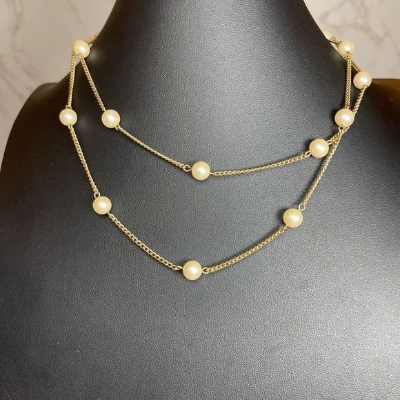 Sarah Coventry Long Length Faux Pearl Station Style Necklace Gold Tone Classic - Picture 2 of 4